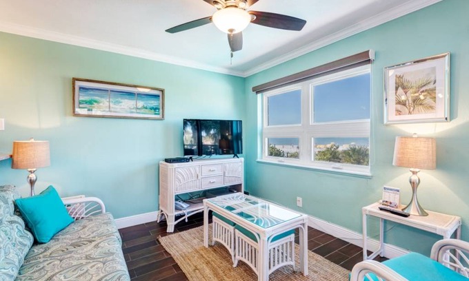 St. Pete Beach Condo | 67 m² Condo ∙ 1 bedroom ∙ 4 guests