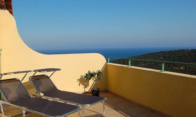Cavalaire-sur-Mer Resort | 67 m² Resort ∙ 2 bedrooms ∙ 4 guests