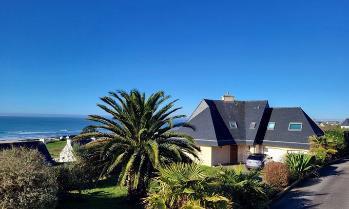 Plouhinec Villa | 688-Villa de la Baie, sea view, 300m from the beach