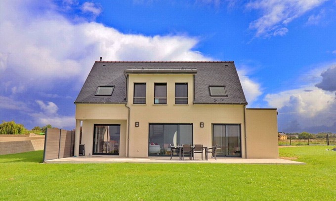 Plouhinec House | 695-Villa adapted for reduced mobility, near beaches