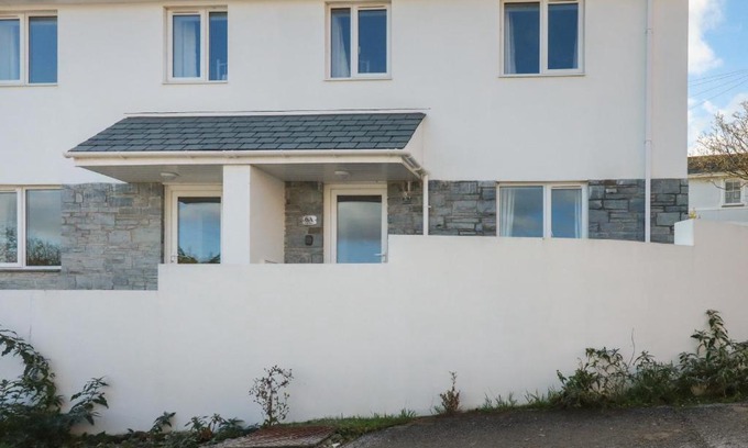 Harlyn House | 6A The Mews