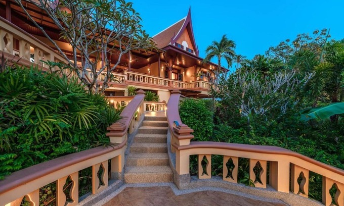 Choeng Thale Villa | 6BR Luxury Retreat in Layan Phuket V159