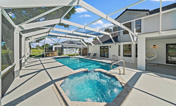Greenview Shores Villa | 6BR Luxury Wellington Villa with Pool & Spa