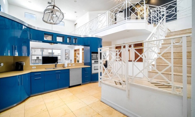 Northeast Miami Villa | 6BR Miami Shores Waterfront Villa with Private Pool, Billiards, Poker & Grill!