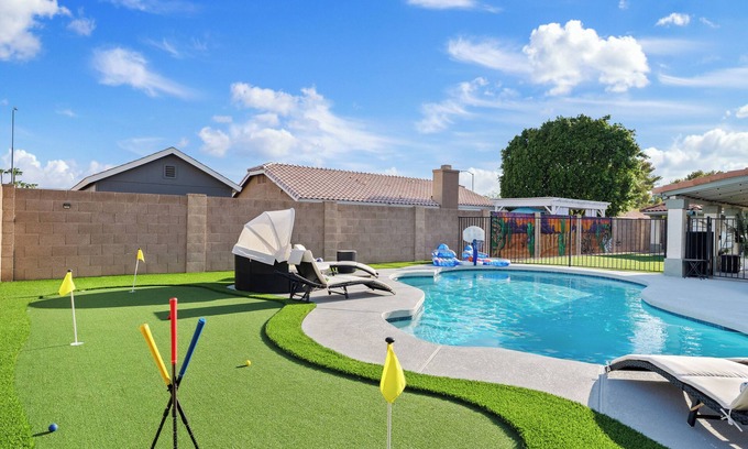 Homestead I HOA House | 6BR Retreat w/Heated Pool & Games | Phoenix Area | Sports Fun Nearby