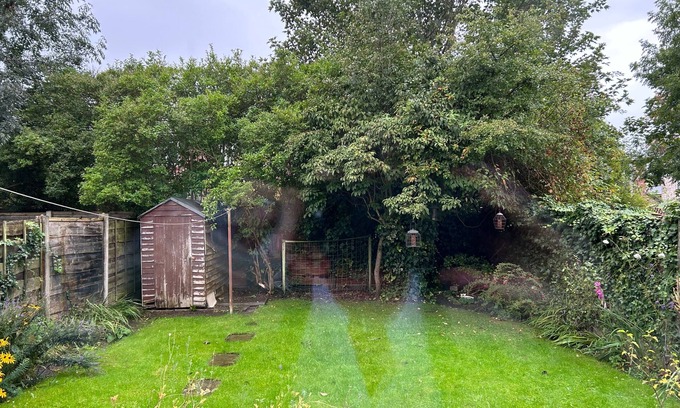 Manchester House | 6guests-parking-petsok-familyfriendly-garden