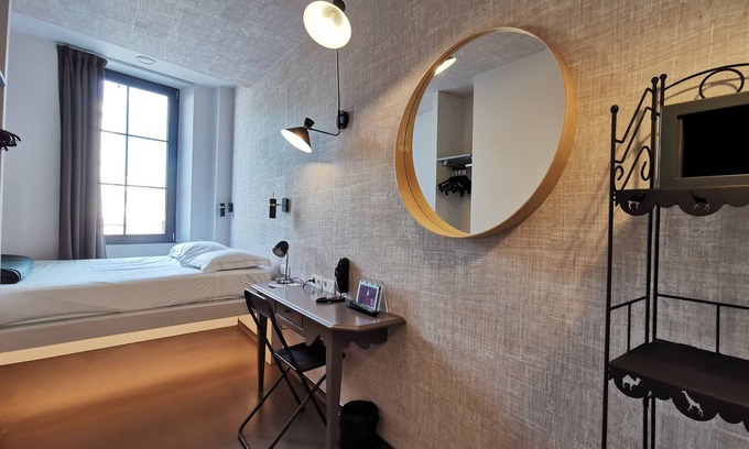 Cannes City Centre Hotel | 7 Art Hotel Cannes
