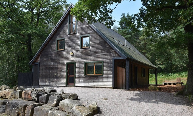Farley Cabin | 7 bedroom accommodation in Oakamoor