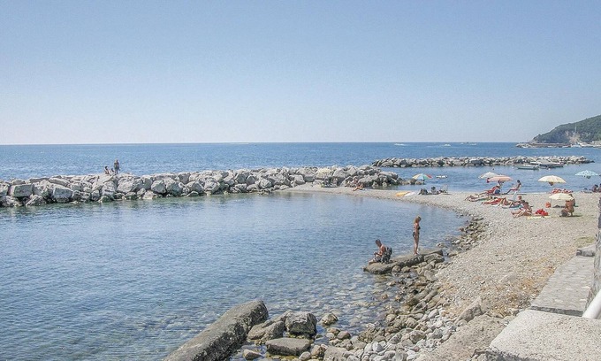 Scario House | 7 bedroom accommodation in Scario SA