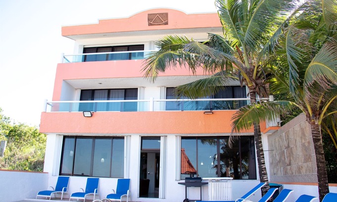 Zona Hotelera Norte House | 7 Bedrooms, Oceanfront, Bike Path to Town