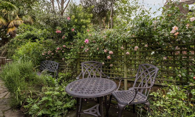 New Forest District Cottage | 7 Church Lane