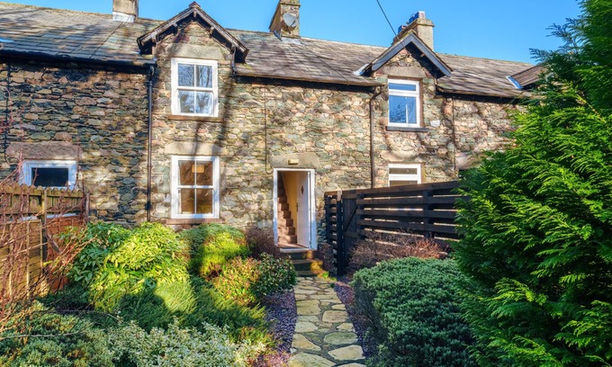 Glenridding House | 7 Low Glenridding - With off-street parking