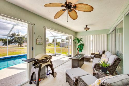 Englewood East House | 7 Mi to Beach Family-Friendly Englewood Escape!