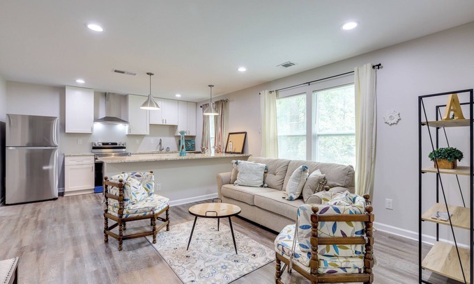 Fayetteville Apartment | 7 Mi to Trilith Studios: Atlanta Area Business Hub