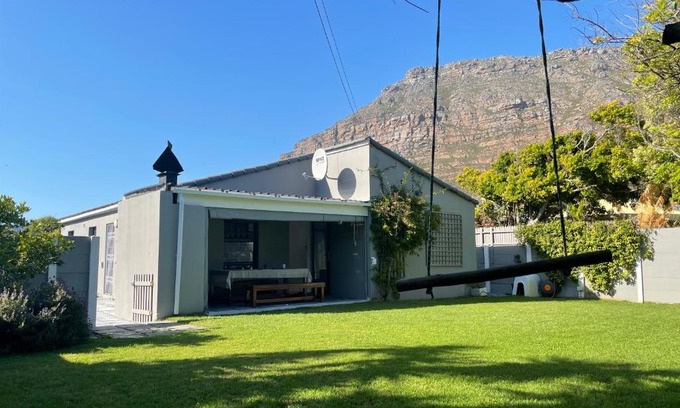Muizenberg House | 7 on Henwick