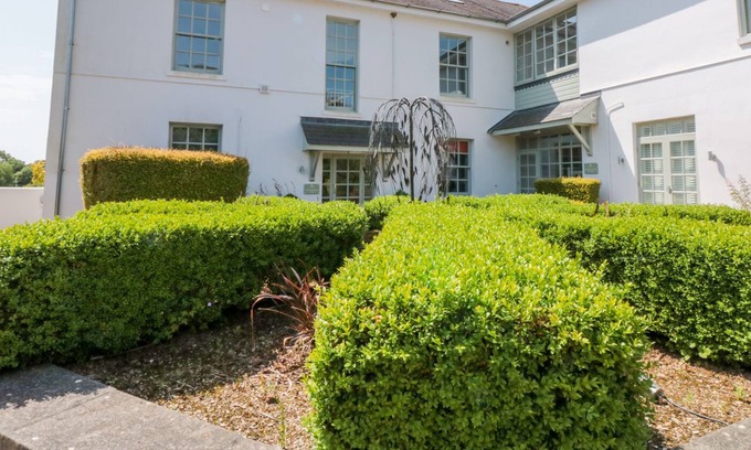 Bugford Apartment | 7 THE MANOR HOUSE, HILLFIELD VILLAGE in Dartmouth