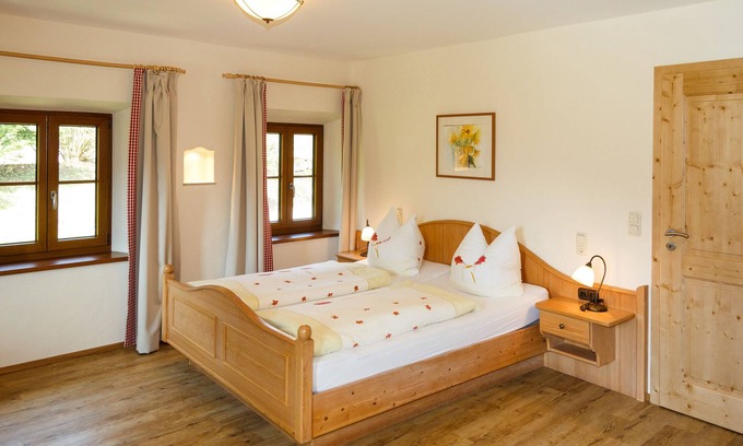 Ruhpolding Apartment | 7. vacation apartment Enzian, 130sqm, balcony and terrace, kitchen, 4 bedrooms