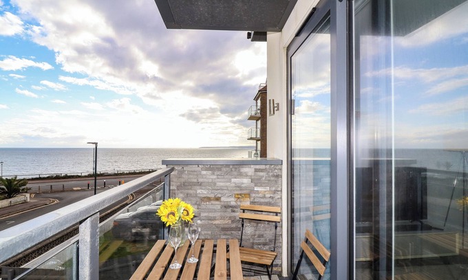 Southbourne Cottage | 7 WARREN EDGE CLOSE, family friendly in Bournemouth