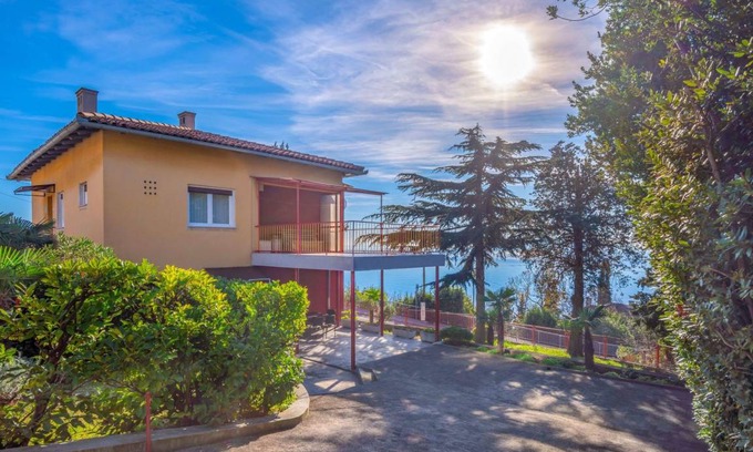 Rijeka Apartment | 70 m² Apartment ∙ 2 bedrooms ∙ 5 guests