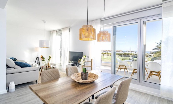 New Golden Mile Apartment | 70 m² Apartment ∙ 2 bedrooms ∙ 4 guests