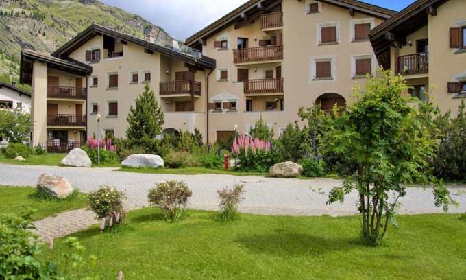 Sils-Maria Apartment | 70 m² Apartment ∙ 2 bedrooms ∙ 4 guests