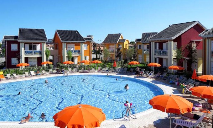 Lido di Jesolo Resort | 70 m² Resort ∙ 2 bedrooms ∙ 7 guests
