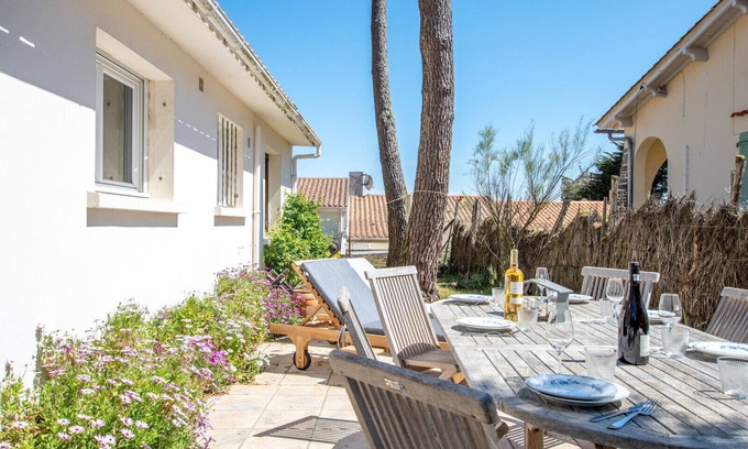 Bretignolles-sur-Mer Ski Chalet | 700m from the beach- Family house for 7