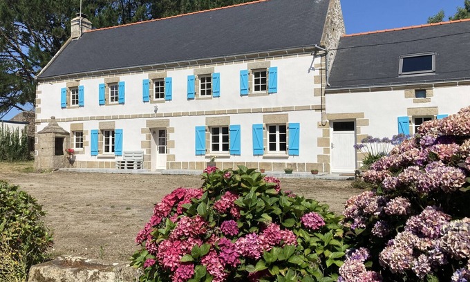 Beuzec-Cap-Sizun House | 711- Spacious Breton farmhouse, sauna, large garden