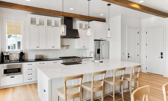 Saint Helena Island House | 718 Swordfish Road