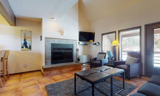 Angel Fire Condo | 72 m² Condo ∙ 1 bedroom ∙ 5 guests