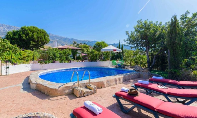 Sedella House | 72 m² House ∙ 3 bedrooms ∙ 6 guests