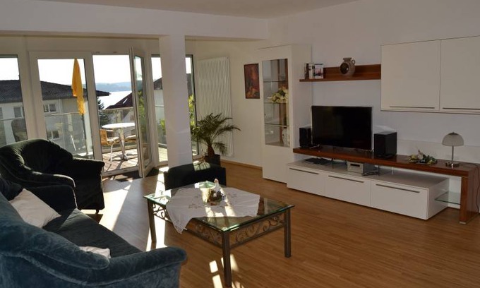 Unteruhldingen Apartment | 73 m² Apartment ∙ 1 bedroom ∙ 4 guests