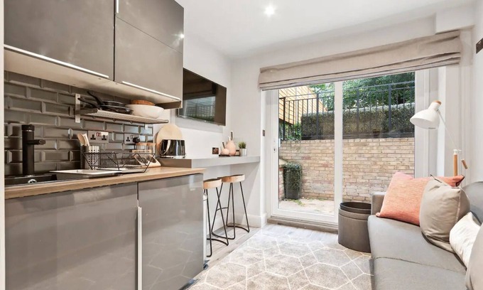 Somers Town Apartment | 73 Oakley Square
