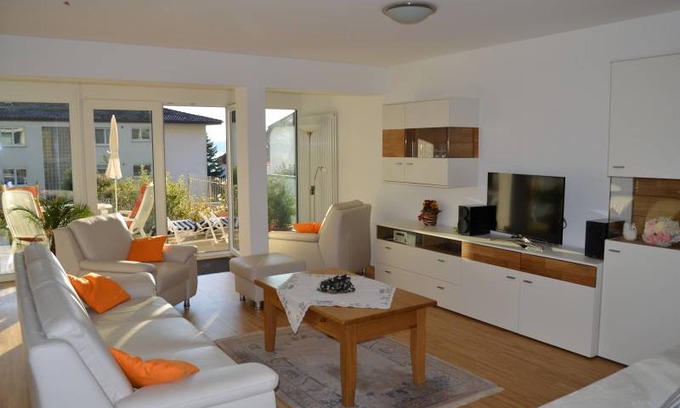 Unteruhldingen Apartment | 74 m² Apartment ∙ 1 bedroom ∙ 4 guests