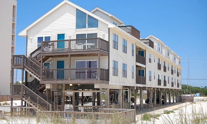 Gulf Shores Condo | 77 m² Condo ∙ 3 bedrooms ∙ 6 guests