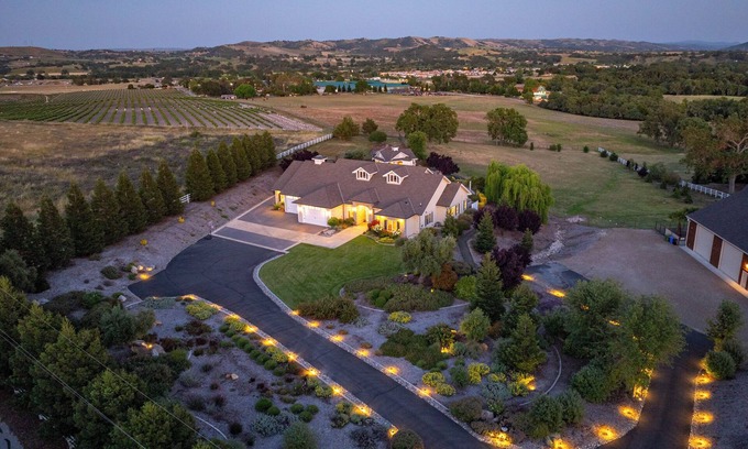 Templeton House | 7BR/4BA Farmhouse & Barn Estate on a Resort-Like Setting!