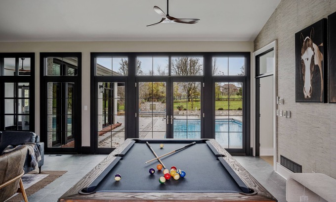 Simpsonville House | 8 Bed Luxury Gated Estate - 25 minutes to Kentucky Derby