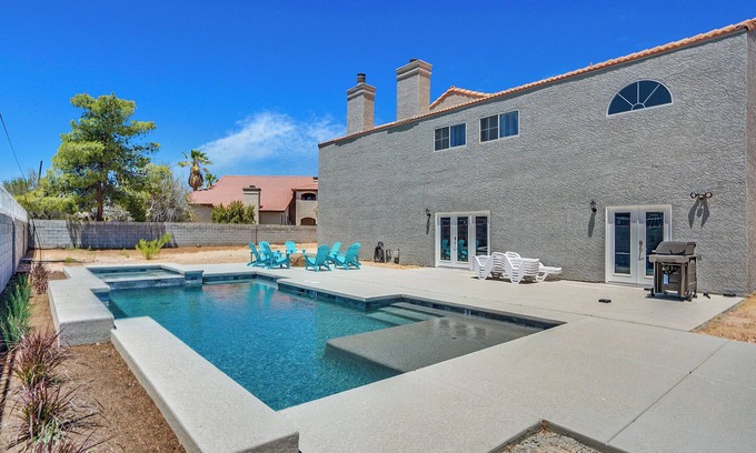 Las Vegas Villa | 8 Bedroom 4, 19 Bds Free Spa Heat, Basketball Hoop