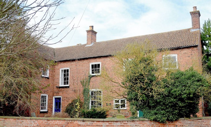 Horbling Cottage | 8 bedroom accommodation in Horbling, near Sleaford