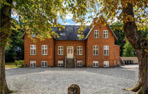 Kvaerndrup House | 8 Bedroom Beautiful Home In Kværndrup