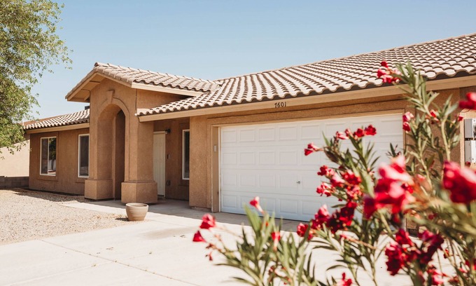 Yuma House | 8 beds-Cozy East Yuma Home