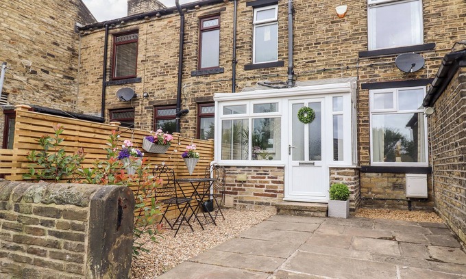 Halifax Cottage | 8 CARR HOUSE ROAD, pet friendly, with a garden in Shelf