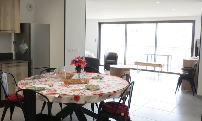 Albiez-le-Vieux Apartment | 8-guest apartment in Albiez with large balcony