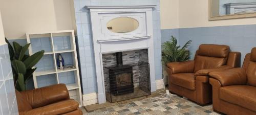 Haydock House | 8 Guests - Free Parking - Full Equipped House