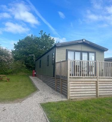 Fence Resort | 8 lakeview