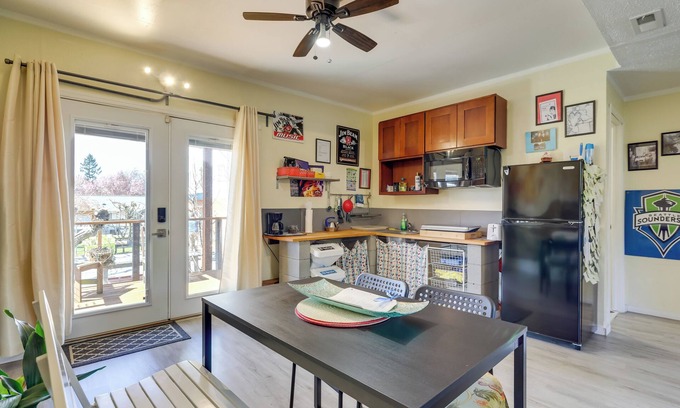 Highland Park Apartment | 8 Mi to Pike Place Market: Unit Near Bus & Park