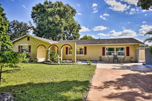 Pine Castle Apartment | 8 Mi to Universal Orlando Studio with Fire Pit!