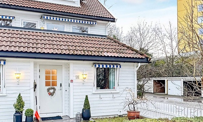 Kristiansand House | 8 person holiday home in Kristiansand S