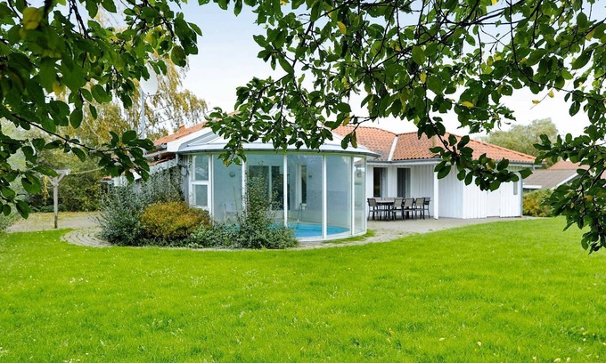 Pøt Strandby House | 8 person holiday home in Juelsminde-By Traum