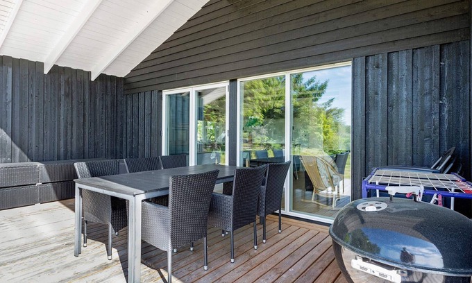 Tversted Apartment | 8 person holiday home in Bindslev